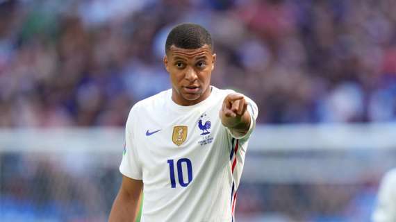 Kylian Mbapp&eacute; con Francia