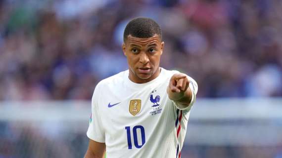 Kylian Mbapp&eacute; con Francia