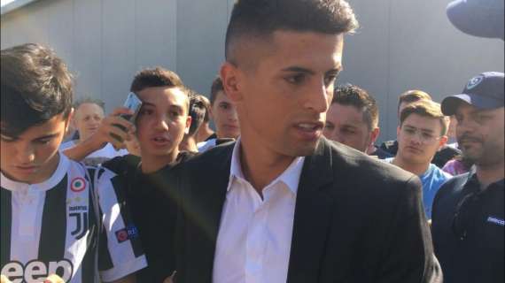 Cancelo en su presentación: "Cristiano aumenta nuestra calidad, pero la Champions no es una obligación"