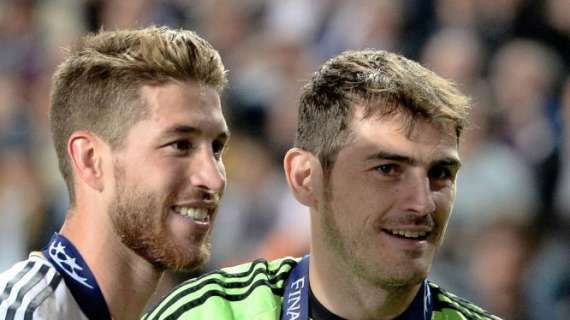 VÍDEO - La felicitación de Casillas a Sergio Ramos tras el nuevo récord del camero