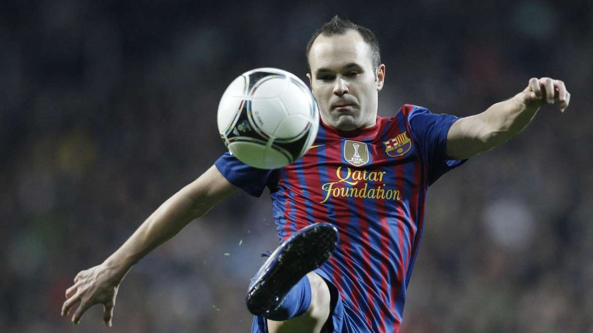 Iniesta: "Benzema es uno de los mejores delanteros del mundo"