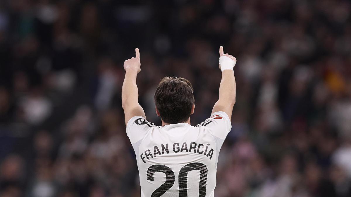 Posible revolución en el lateral izquierdo: Fran García se piensa su futuro