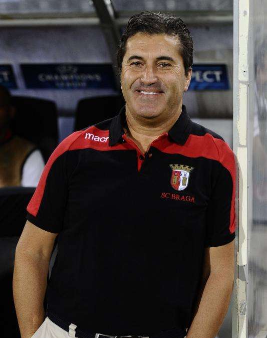Peseiro: "Si Casillas ha renovado hasta 2018 es porque el Oporto confía en él"