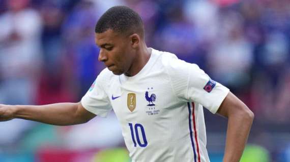 Kylian Mbapp&eacute; con Francia