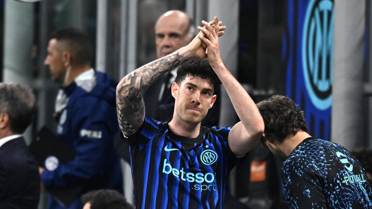 El fichaje de Alessandro Bastoni sigue en marcha: Mourinho insiste en su fichaje