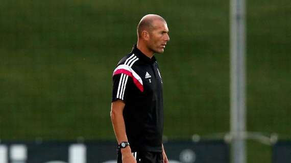 Zidane, sancionado con tres meses de inhabilitación