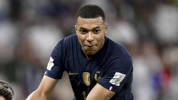 Kylian Mbapp&eacute; con Francia