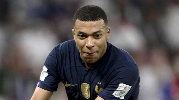 Kylian Mbapp&eacute; con Francia