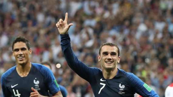 Griezmann supera a Benzema con Francia pero muchos piden su vuelta