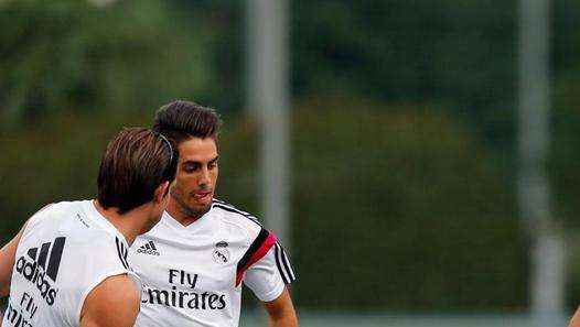 VIDEONOTICIA: Arbeloa y Nacho se miden al bádminton