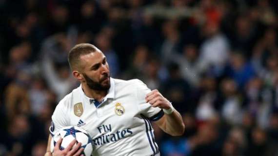 FOTO - Benzema celebra la victoria en las redes sociales "¡Vamos!"