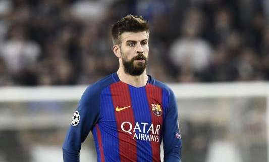 CAMBIO - Valverde sustituye a Piqué. Gritos de 'Se Queda'