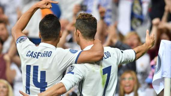 FOTO - Casemiro se rinde a la afición. "El Bernabéu vibró y nos emocionó"