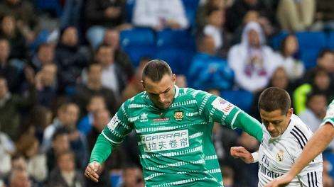 Chicharito Hernández copa titulares en México