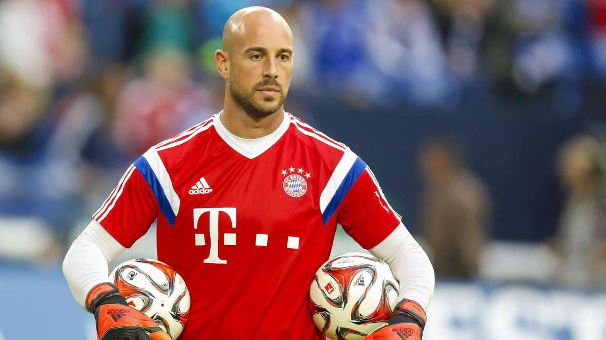 Reina: "Es bonito reencontrarse con Xabi Alonso"