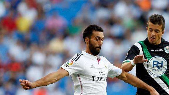 Arbeloa vio la quinta amarilla y no jugará en Vallecas