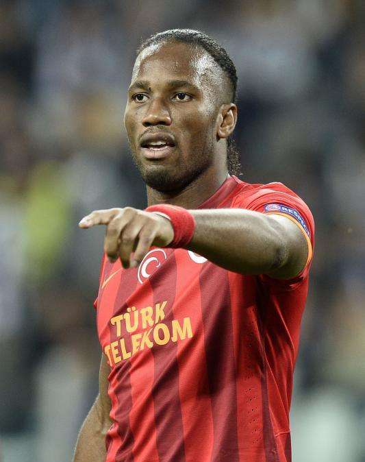 El Chelsea conquista la Premier y despide a Drogba