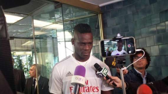 OFICIAL: Balotelli regresa al Milan