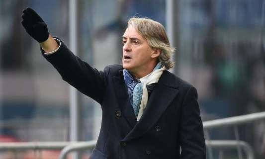 Mancini: "Me gusta Banega, pero ante todo es un jugador del Sevilla"