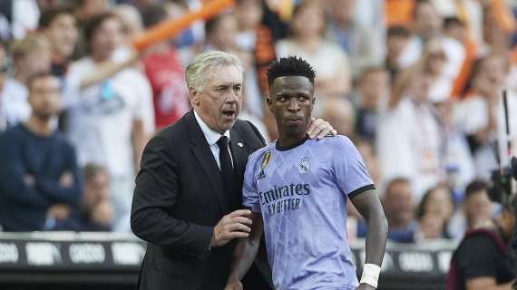 Carlo Ancelotti y Vinicius