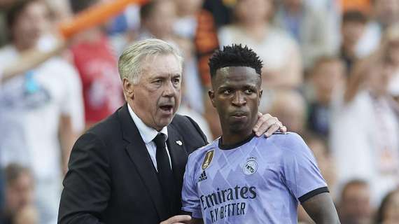 Carlo Ancelotti y Vinicius