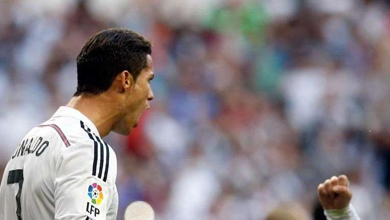 La prensa se rinde a la actuación de Isco