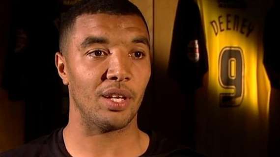 Daily Star: Wenger quiere a Deeney