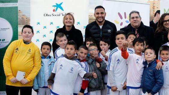 Keylor Navas visita la Fundación Real Madrid en Albacete