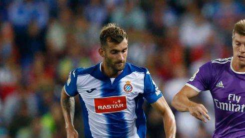 'Látigo' Serrano, en Realmadrid TV: "El tener a Kroos en un lado y a James en el otro significa tener un peligro constante"