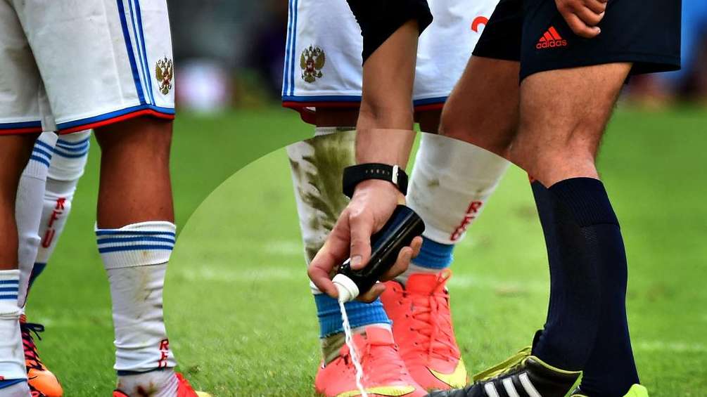 La RFEF aprueba el uso del spray en Primera y Segunda División
