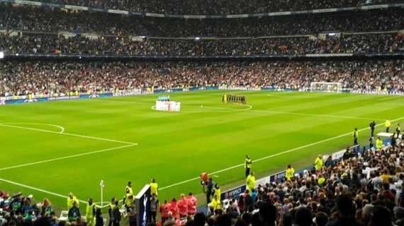 FOTO BD - Emotivo minuto de silencio en el Bernabéu por las víctimas de Galicia