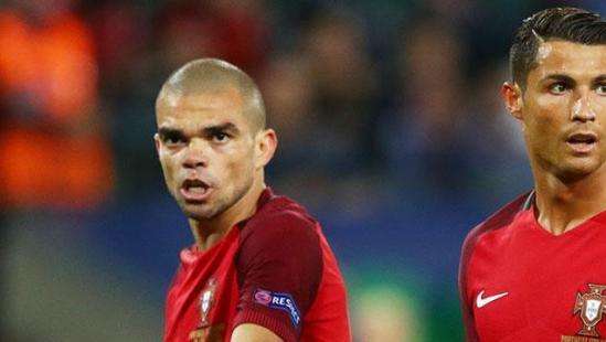 Cristiano y Pepe, contra Islas Feroe