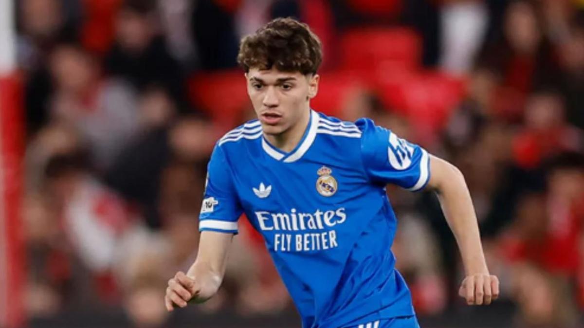 Pitarch se asienta en el equipo: Arbeloa vuelve a confiar en la joya