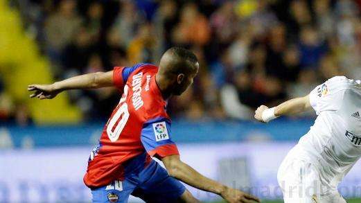 MARCA: Pepe o Varane, duda de Zidane ante el Celta