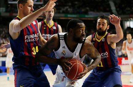 FOTO - Felipe Reyes se rinde a Navarro: "¿Qué más se puede decir de Juanki? Una camiseta para la eternidad"