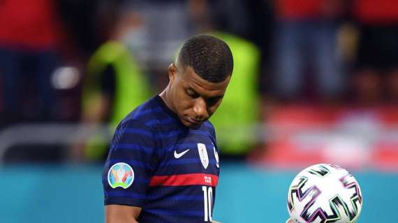 Kylian Mbapp&eacute; con Francia