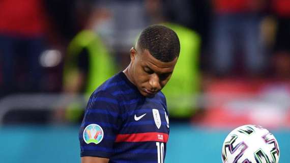 Kylian Mbapp&eacute; con Francia