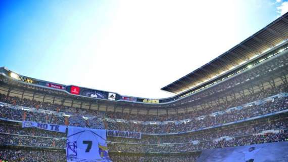 FOTO - El Madrid recuerda a sus FANS que tienen una cita: "A  las 23:00, en el Bernabéu"