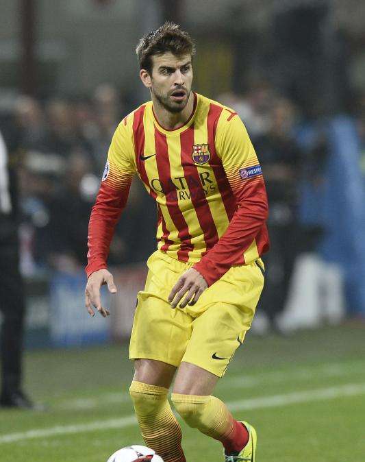 Jugones: ¿Por qué juega Piqué con España?