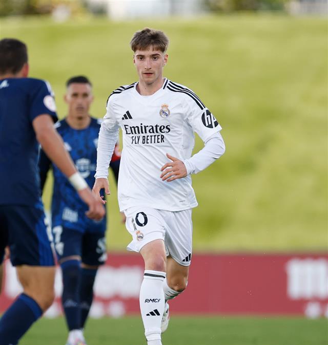 Ponferradina 2-3 Real Madrid Castilla: exhibición de César Palacios