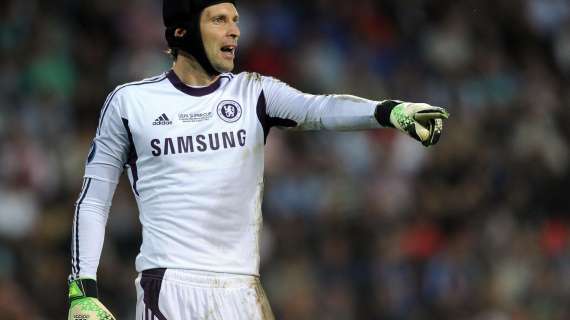 The Evening Telegraph: El Chelsea estaría dispuesto a escuchar ofertas por Cech