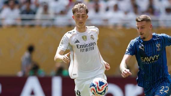 Huijsen despeja las dudas: "El vestuario del Real Madrid está muy unido"