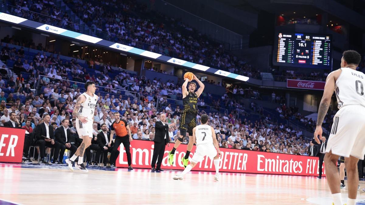 Real Madrid 97-98 La Laguna Tenerife: los blancos pierden el factor cancha
