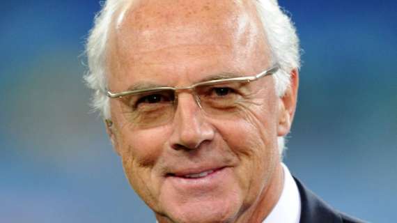 Beckenbauer: "Casi siempre son premiados los mismos: Messi o Cristiano Ronaldo"