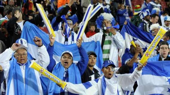 Tragedia en el mundo del fútbol: 5 muertos y 15 heridos en una avalancha antes de un partido en Honduras