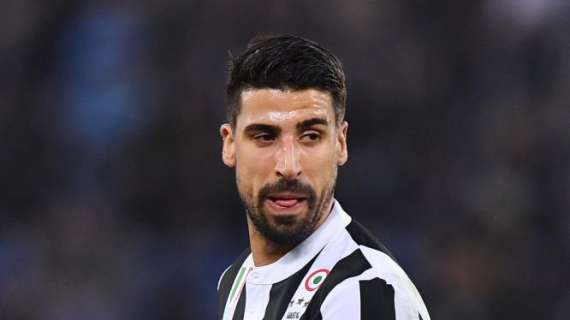 Khedira pide calma a la Juve tras su lesión: "Todo está bien"