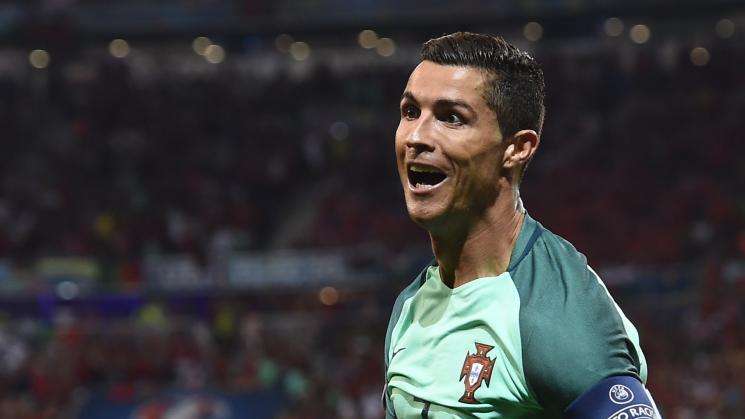 Bustos, en Realmadrid TV: "Cristiano es el mejor jugador de la historia de Portugal"
