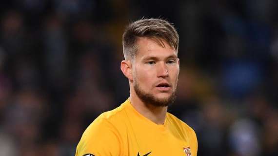 Vaclik, jugador del Sevilla, desvela cómo entrenan los porteros: "Cada uno tenemos nuestro propio balón"