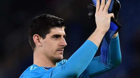 Courtois, a un aficionado del Liverpool: "Todavía no hay Premier League"