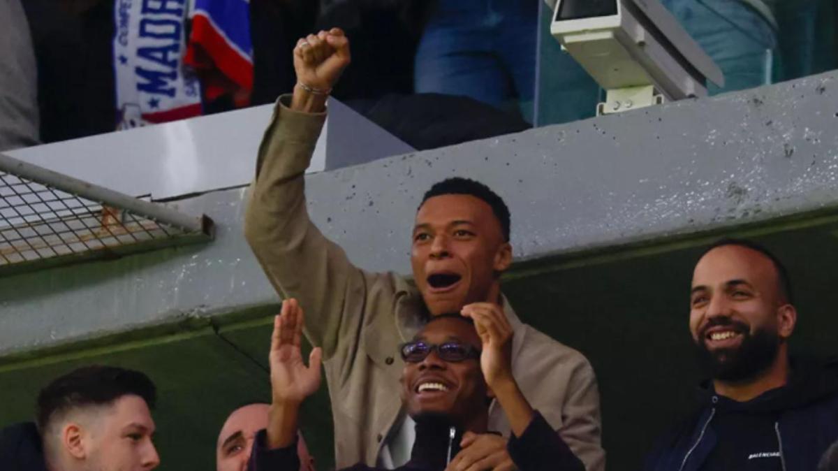 Las críticas a Kylian Mbappé no calan en Álvaro Arbeloa